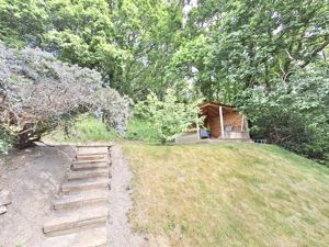 Photo 27- click for photo gallery